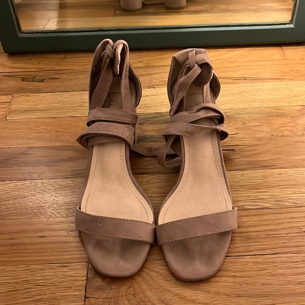 Lulus blush tie up block heels